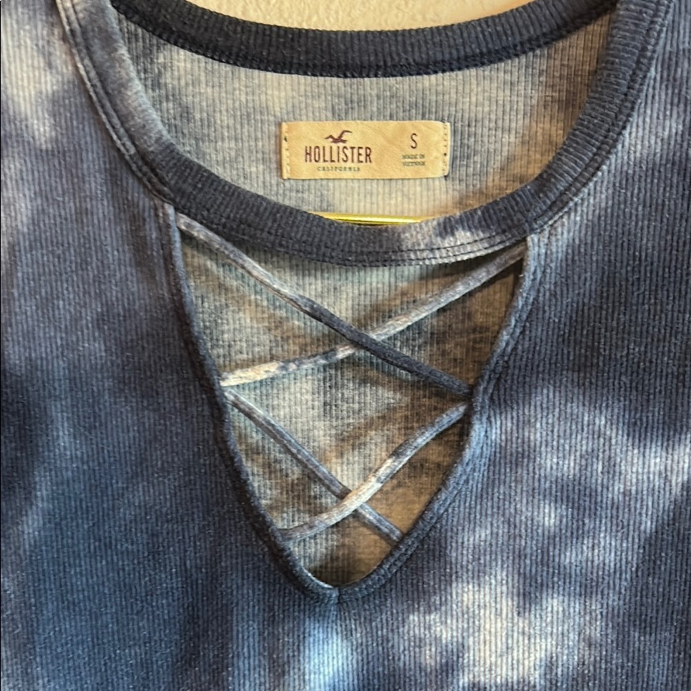Hollister Navy Tie-Dye Long Sleeve Tee - Picture 3 of 4